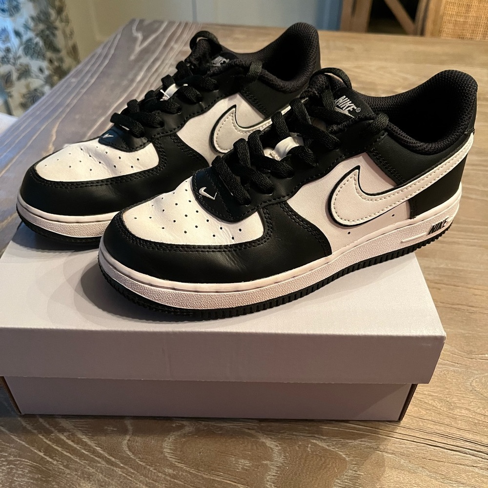 Nike Air Force 1 KIDS size 3 youth